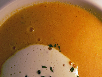 Möhrencremesuppe mit Ingwer